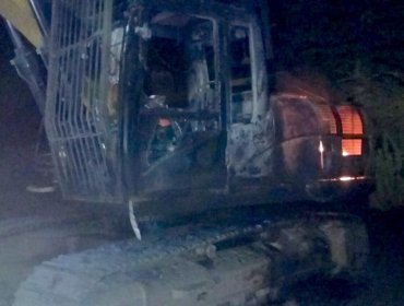 Nuevo ataque incendiario en el Sur: Queman 5 retroexcavadoras en Alto Bío Bío