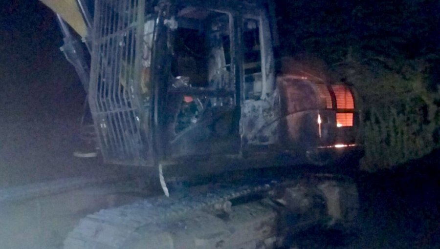 Nuevo ataque incendiario en el Sur: Queman 5 retroexcavadoras en Alto Bío Bío