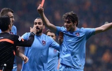 Atrevido jugador expulsó a un árbitro en Turquía