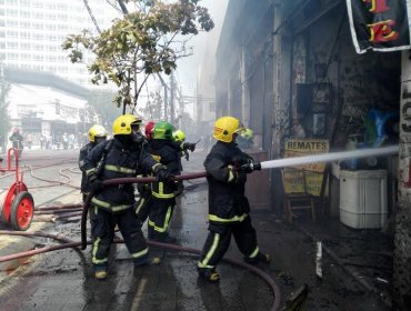 Incendios consumieron locales comerciales en San Diego y Patronato