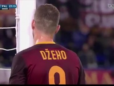 El increíble fallo del delantero Dzeko al intentar hacer un gol en el partido contra Palermo