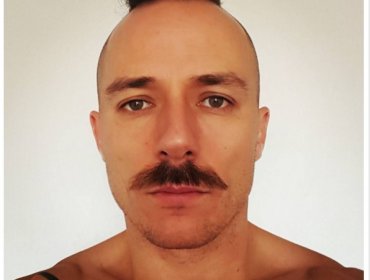 Gonzalo Egas sorprende a sus seguidores con su look