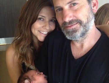 Karla Constant presentó a su segundo hijo