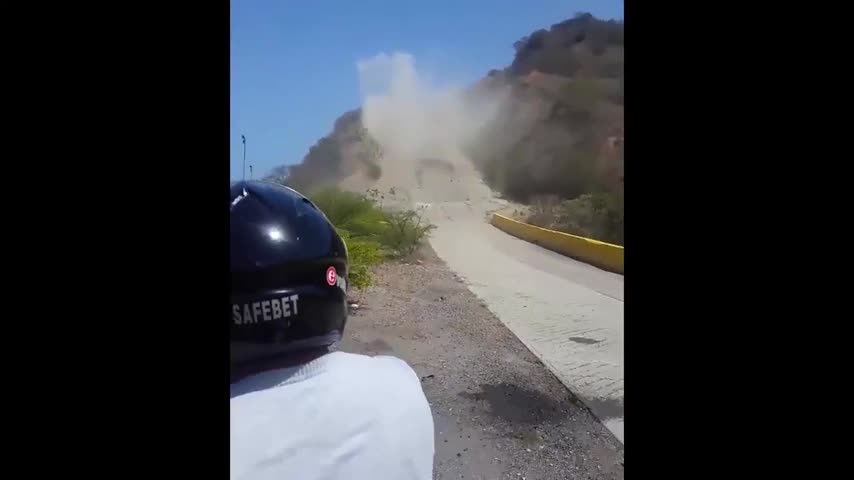 ¡Impresionante! Se filtra video de motociclista de cuando se vuelca el bus de Huracán