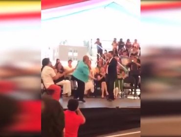 Baile de la Presidenta Bachelet durante actividad oficial se vuelve viral