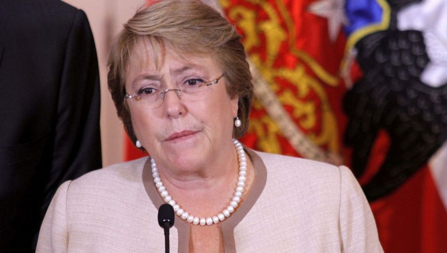 Bachelet habla de economía “lenta” y de “ajustes” para este 2015