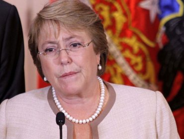 Bachelet habla de economía “lenta” y de “ajustes” para este 2015