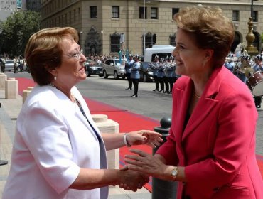 Dilma Rousseff llega a La Moneda e inicia su agenda en Chile