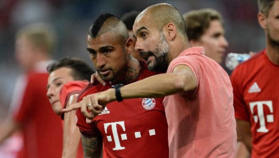 Pep Guardiola sale nuevamente en defensa de Arturo Vidal