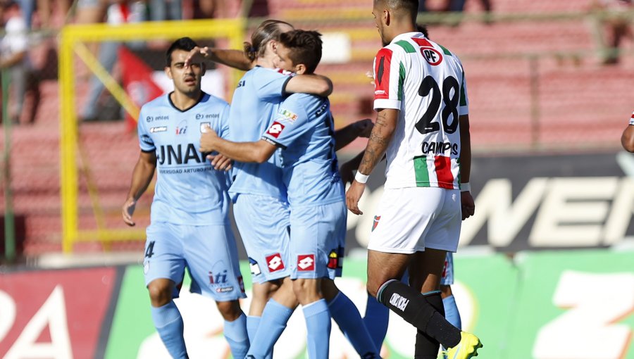 Palestino igualó en la agonía ante Iquique y salva el invicto en el Clausura