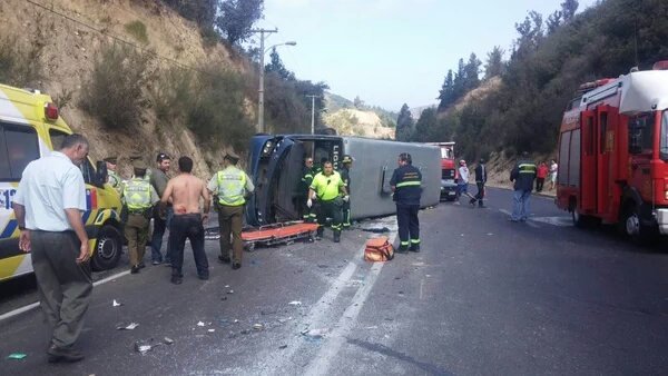 Volcamiento de Bus en la V Región deja 20 heridos