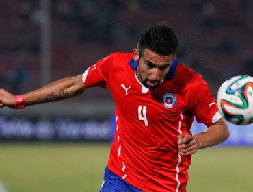 Olympique de Mauricio Isla avanzó a la semifinal de la Copa de Francia