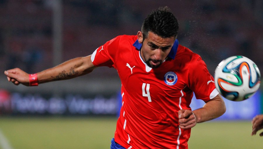 Olympique de Mauricio Isla avanzó a la semifinal de la Copa de Francia