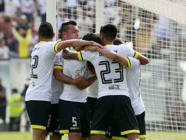 Colo Colo goleó a Católica y se mantiene en la cima del Clausura