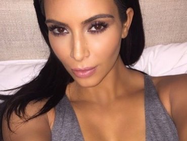 Kim Kardashian desnuda: La modelo publicó en Instagram foto a 3 meses de dar a luz