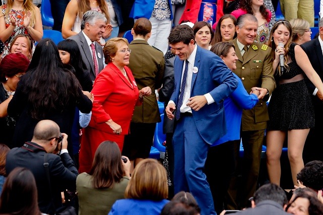 Bachelet en Día de la Mujer: "Las mujeres tenemos derecho a tomar decisiones"