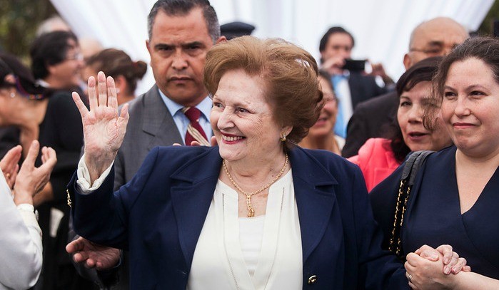 Lucía Hiriart internada en el Hospital Militar