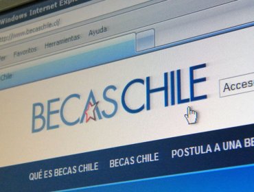 Becas Chile integrará a parejas suscritas bajo el Acuerdo de Unión Civil