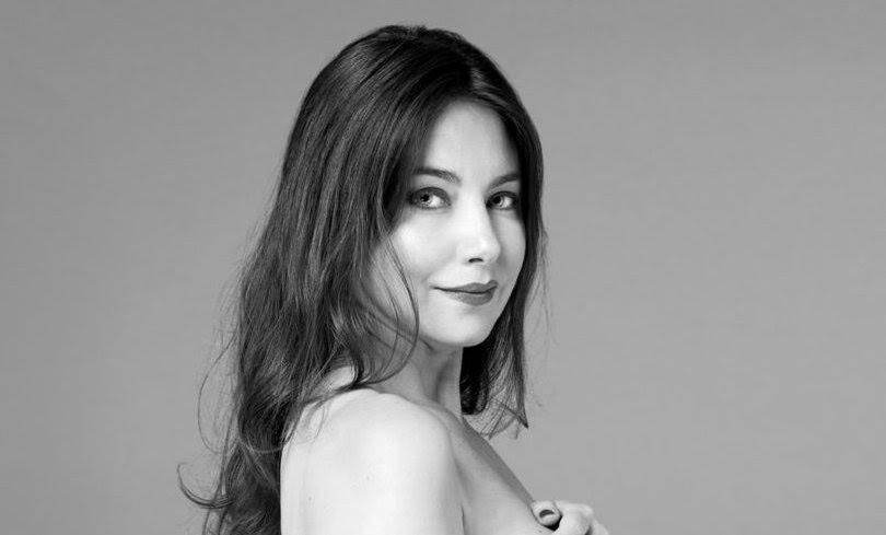 Mónica Godoy sorprende con un semidesnudo para la revista Viernes