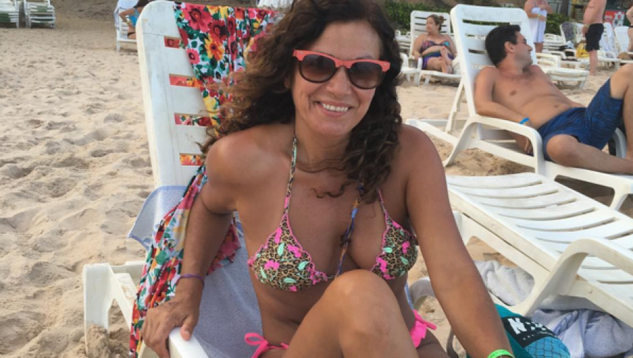 Solange Lackington revoluciona la web con foto en Bikini a los 53 años