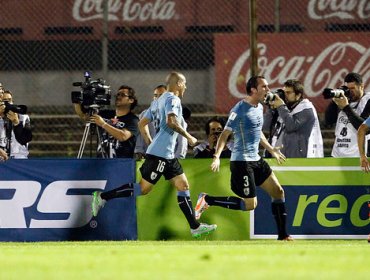 Diego Godín sufrió una lesión de grado II en el muslo derecho