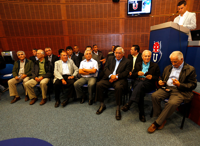 Universidad de Chile crea Corporación con ídolos históricos del club