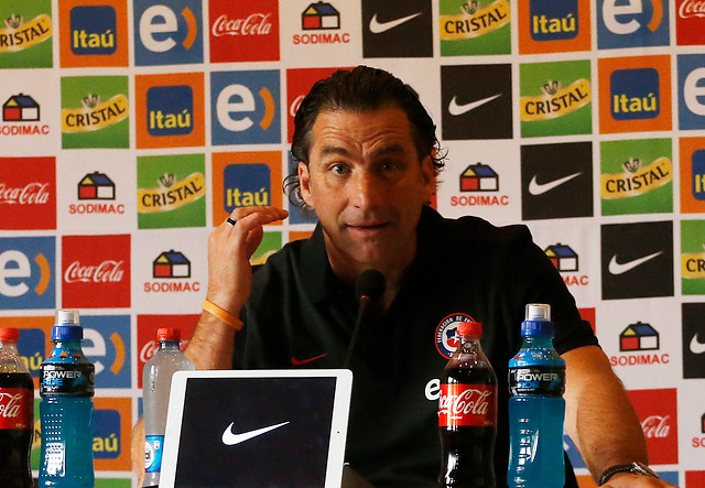 Juan Antonio Pizzi: "Tenemos posibilidades de ganarle a cualquier rival"