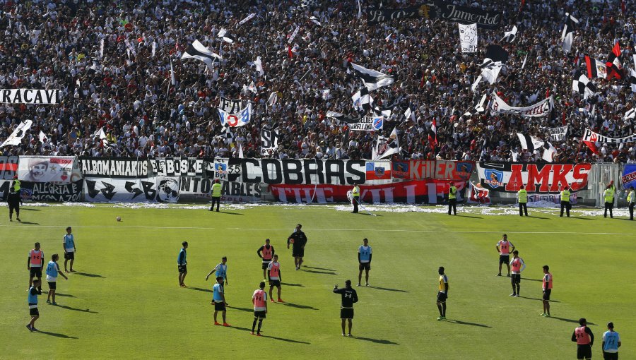 Colo Colo tuvo un multitudinario "arengazo" en la previa del superclásico