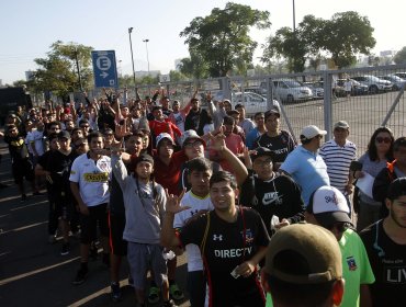 Hinchas de Colo Colo ingresaron con tranquilidad al estadio Nacional