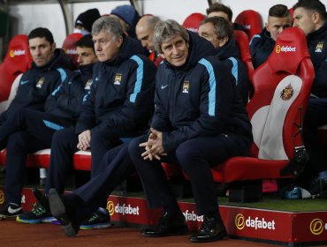 Pellegrini no pudo festejar en su último clásico de Manchester