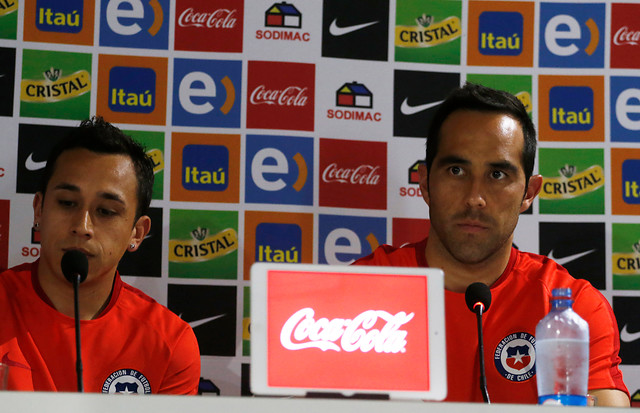 Claudio Bravo: "Siempre jugar por Chile es una motivación enorme"