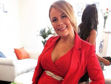 Cathy Barriga muestra sus siete meses de embarazo