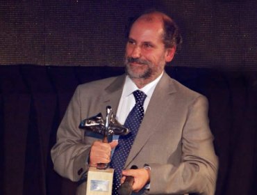 Mega volverá a emitir "El niño Rojo" en homenaje a Ricardo Larraín