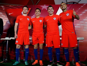 Presentan la nueva camiseta de la 'Roja' rumbo a Rusia 2018