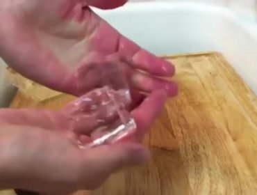 ¡Atención! Video enseña cómo crear hielo completamente transparente para cócteles