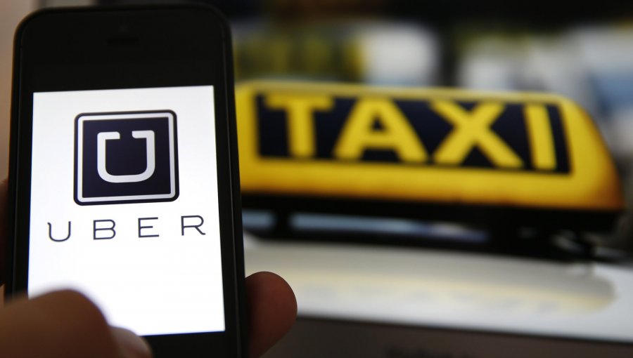 Taxistas en pie de guerra contra Uber y Cabify: ¿competencia desleal?