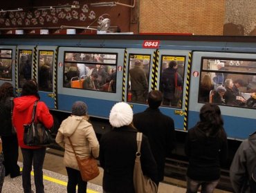 Metro refuerza operación por partido de Chile vs. Argentina