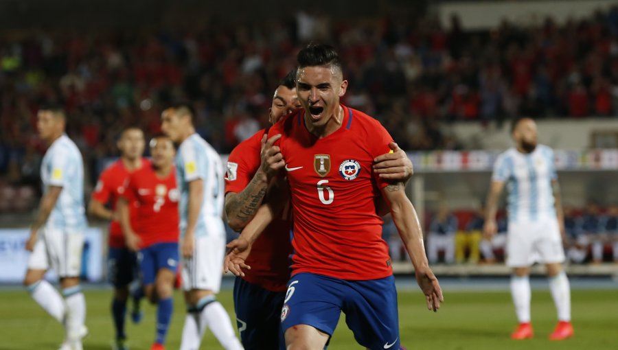 La "Roja" no pudo ante Argentina en el estreno de la era Pizzi