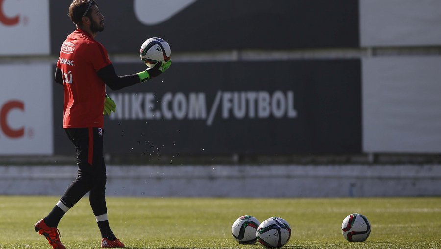 Paulo Garcés fue la gran novedad en la práctica matinal de la "Roja"