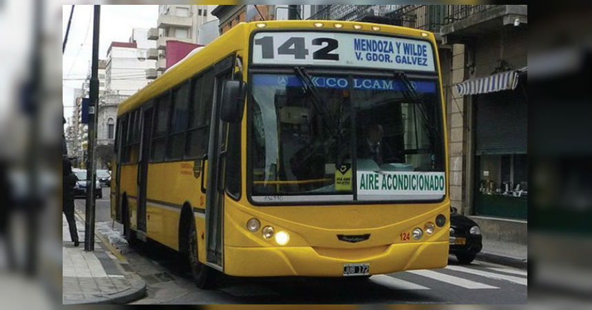 Un chofer de autobús pasa cada día junto a un cementerio y grabó algo terrorífico