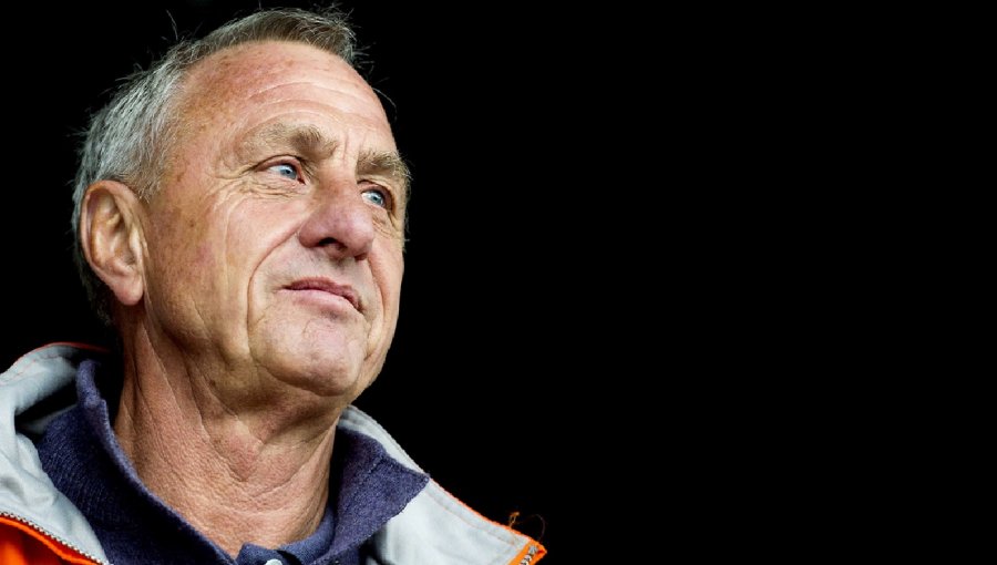 El mundo del fútbol rinde homenaje a Johan Cruyff en el Camp Nou