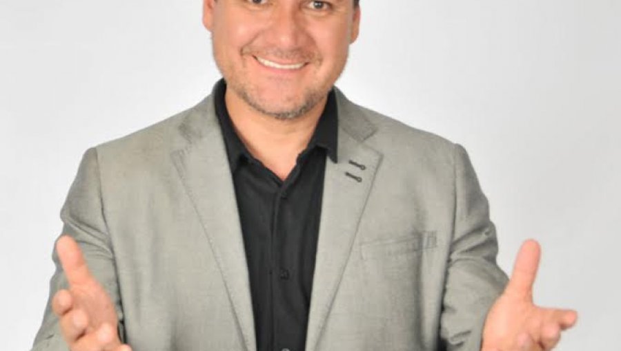 Rodrigo Muñoz se integra a nueva nocturna de Mega