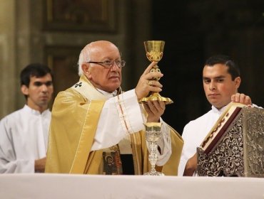 Galería: Cardenal Ezzati realizó Misa de Resurrección en Catedral de Santiago