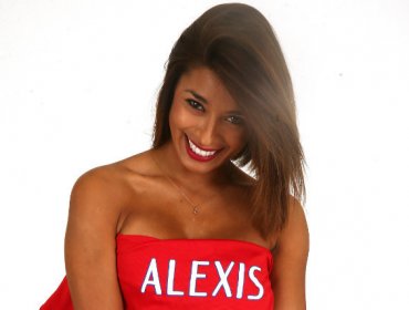 Fanny Cuevas se sacó la camiseta por Chile