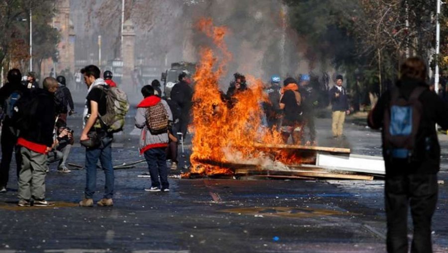 Primeras manifestaciones por día del Joven Combatiente