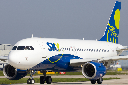 Sky Airlines vota huelga legal