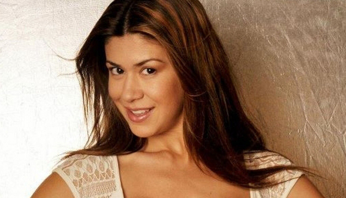 Vivi Rodrigues luce su trabajado abdomen a poco de ser madre