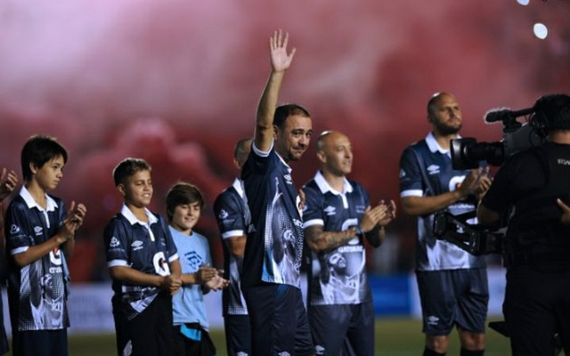 Zamorano, Riquelme, Valderrama y Zanetti despidieron al Chino Recoba en apoteósica celebración