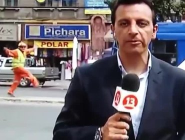 El divertido baile que un trabajador hizo en pleno despacho de Canal 13