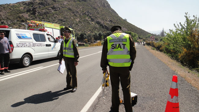 Dos muertos y diez heridos deja un choque en carretera en Antofagasta